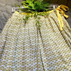 Are you a girly girl? Fancy this skirt!